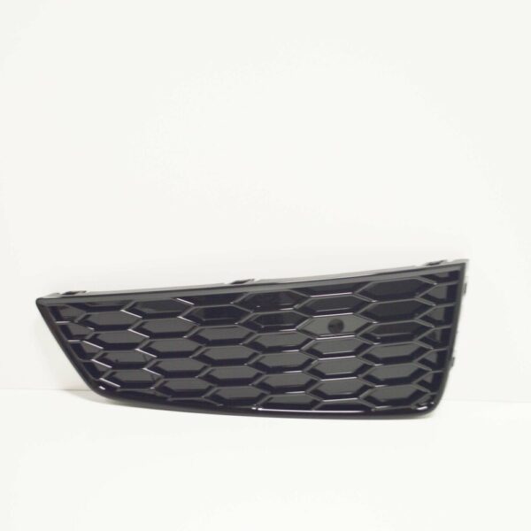 8U0807682TT94 - NEW AUDI Q3 8U FRONT BUMPER RIGHT SIDE GRILLE 8U0807682TT94