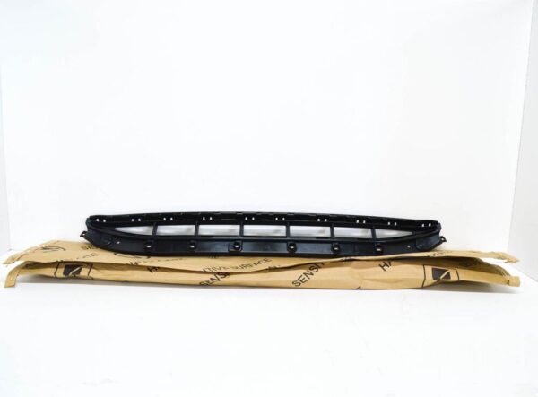 8U0807683 - Audi Q3 8U front bumper center lower grill 8U0807683 new