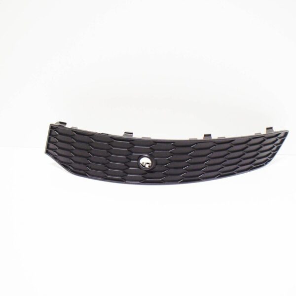 8U0807732B4U8 - Audi Q3 8U Rear Bumper Right Side Trim 8U0807732B4U8 NEW GENUINE