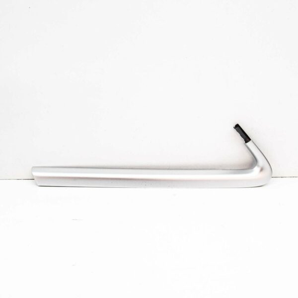 8U08533452ZZ - NEW AUDI Q3 8U REAR LEFT QUARTER GLASS MOULDING 8U0853345A1L1