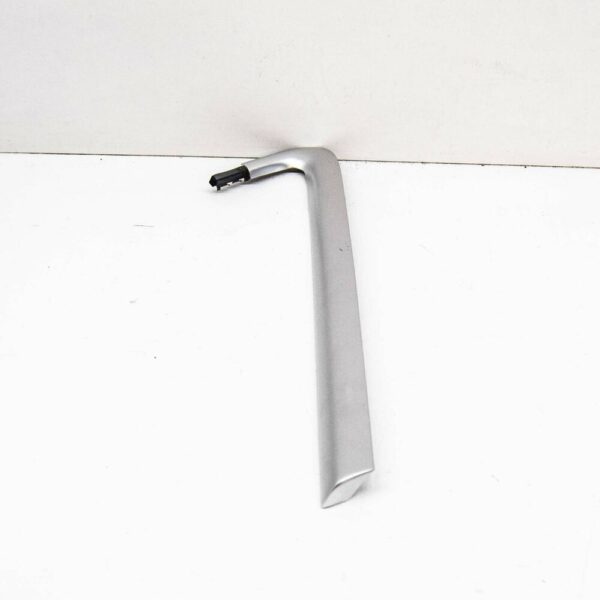8U08533452ZZ - NEW AUDI Q3 8U REAR LEFT QUARTER GLASS MOULDING 8U0853345A1L1