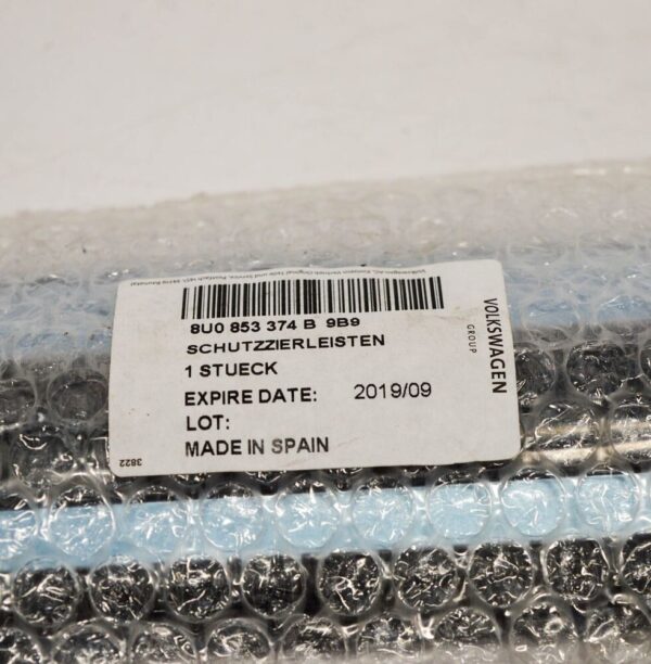 8U0853374B9B9 - Audi Q3 8U door sill strip front S line right 8U0853374B9B9 NEW