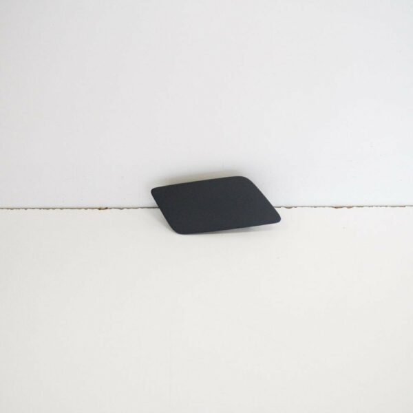 8U0955276FGRU - NEW AUDI Q3 8U RIGHT HEADLIGHT WASHER COVER CAP 8U0955276FGRU ORIGINAL
