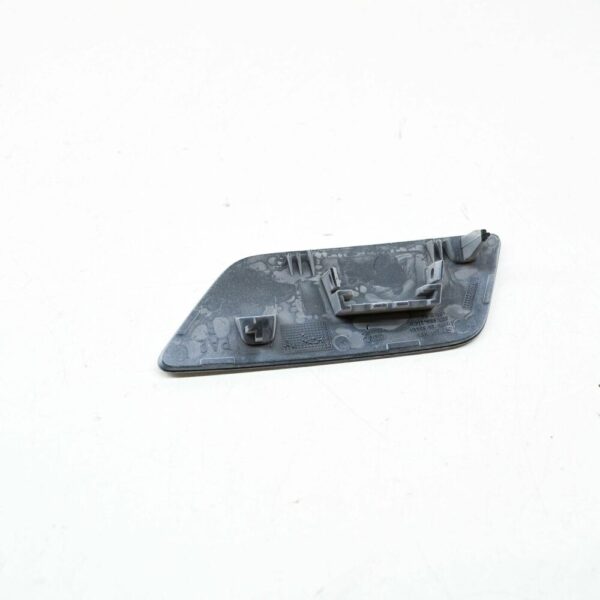 8U0955276HGRU - NEW AUDI Q3 8U FRONT BUMPER RIGHT WASHER COVER CAP 8U0955276HGRU ORIGINAL