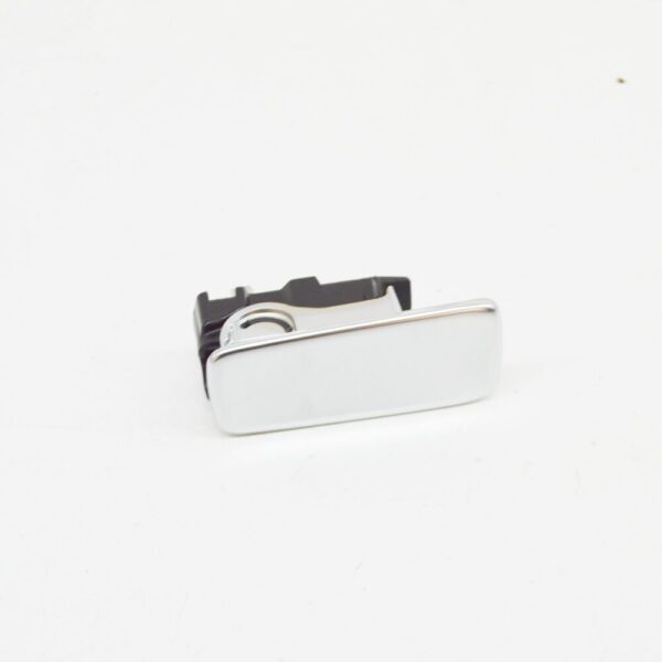 8U1857131B3Q7 - NEW AUDI Q3 8U GLOVE COMPARTMENT LID CATCH LHD 8U1857131B3Q7