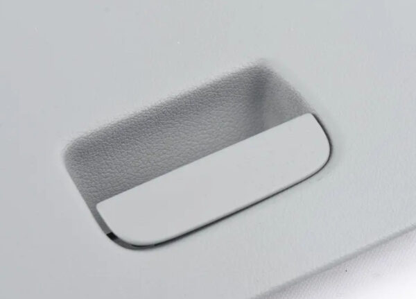 8U1863300BBA4 - NEW AUDI Q3 8U FRONT LEFT DASH STORAGE BOX LHD 8U1863300BBA4 ORIGINAL