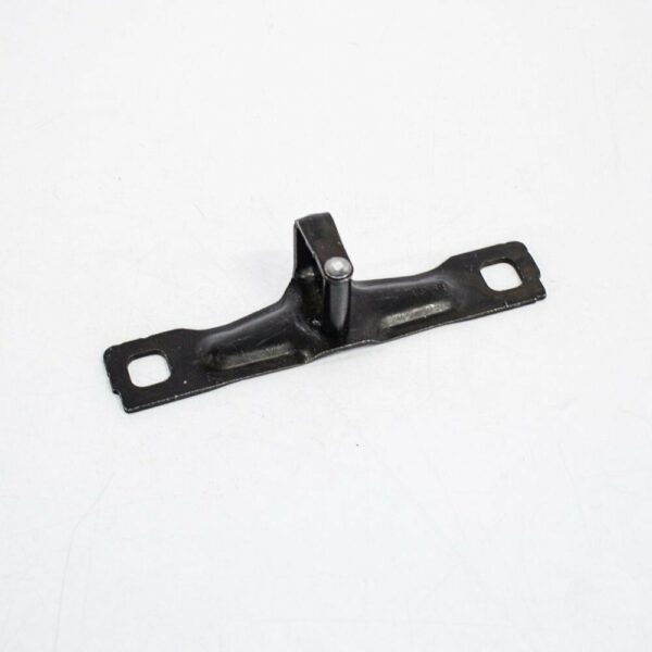 8V0827507H - NEW AUDI SKODA VW SEAT A5 S5 COUPE SPORTBACK STRIKER PLATE 8V0827507H 16-19