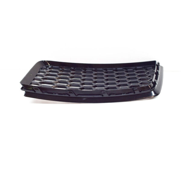 8V4807682B - AUDI RS3 8V RIGHT FRONT BUMPER AIR DUCT GRILLE 8V4807682BT94 NEW