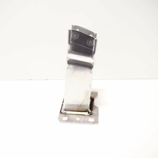 8W0807134A - NEW AUDI A4 B9 FRONT RIGHT REINFORCEMENT BRACKET 8W0807134A