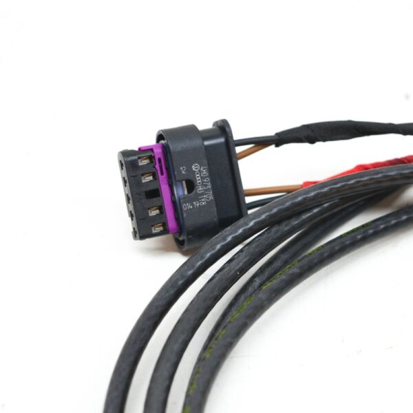 8W0962239 - Audi A4 B9 Rear Tailgate Open Keyless Entry Module Connector 8W0962239 NEW