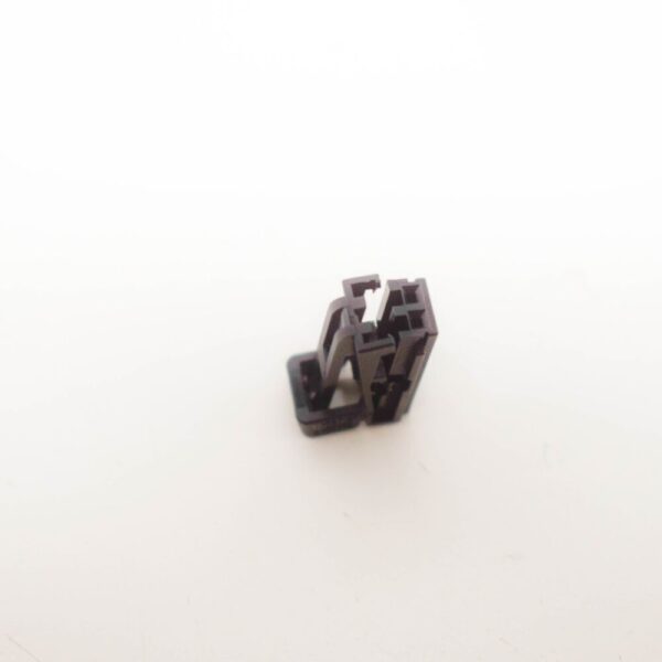 8W0971832 - New AUDI Q3 8U Flat Contact Housing 8W0971832