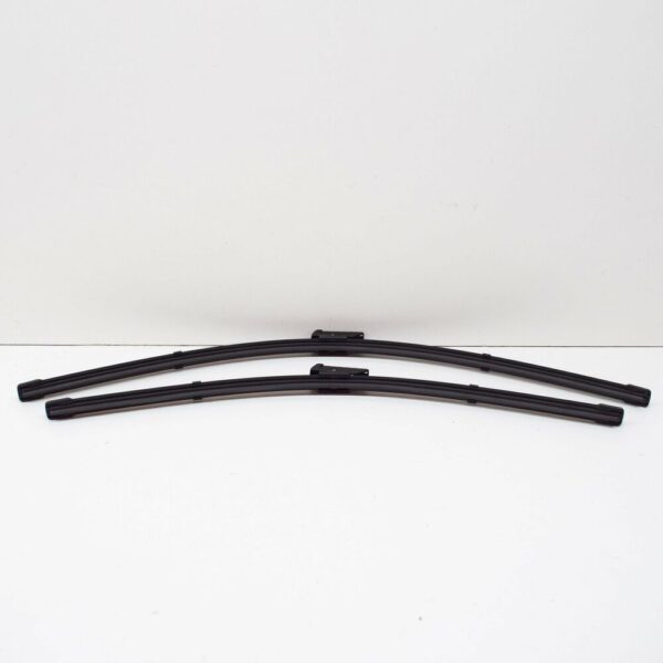 8W1998002 - NEW AUDI A4 B9 FRONT AERODYNAMIC WIPER BLADE SET LHD 8W1998002
