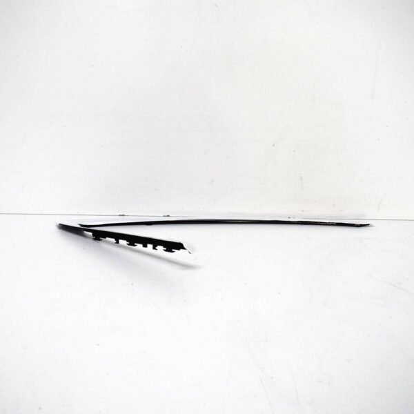8W5853346AT94 - NEW AUDI A4 B9 RIGHT QUARTER PANEL REVEAL MOLDING 8W5853346AT94 ORIGINAL