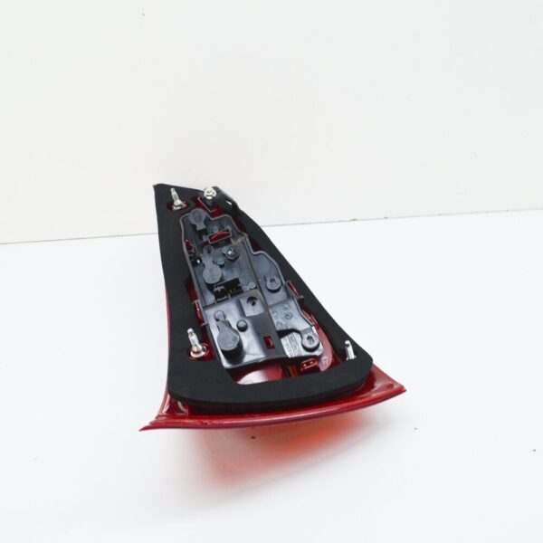 8X0945094D - NEW AUDI A1 8X REAR LID RIGHT TAILLIGHT 8X0945094D