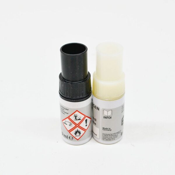 LST0U2Y9C - Audi VW Ibis White Touch Up Paint Set LST0U2Y9C NEW GENUINE