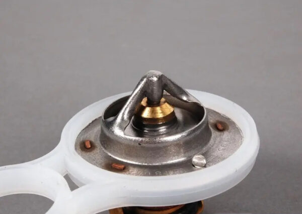 11537596787 - NEW OEM MINI COOPER R50 THERMOSTAT WITH GASKET 11537596787 GENUINE