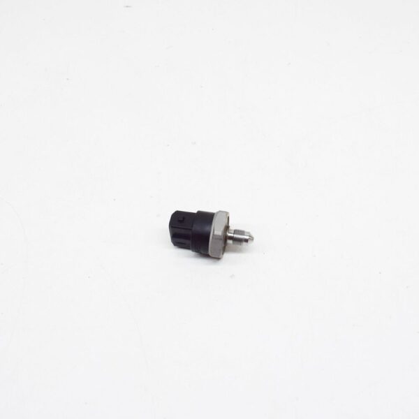 13537500221 - BMW 7 E65, E66, E67 Fuel Pressure Sensor 13537500221 7500221 NEW GENUINE