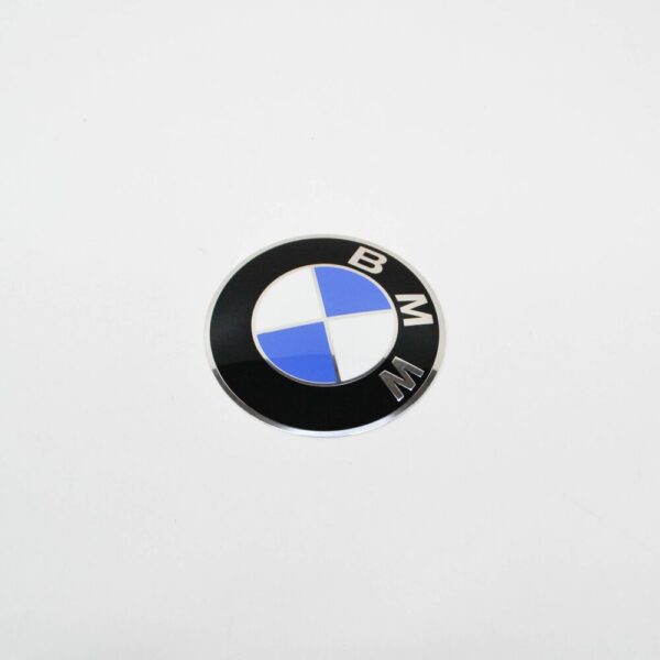13717785999 - NEW BMW E46 SEDAN WAGON ENGINE COVER BMW EMBLEM BADGE 82MM 7785999 13717785999