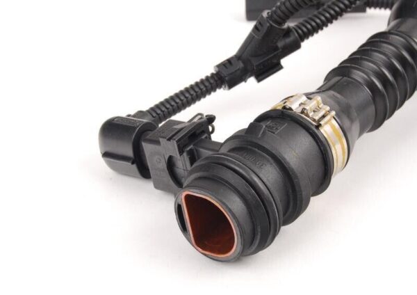 13717808158 - BMW E70 E90 Original 13717808158 Engine Air Suction Tube