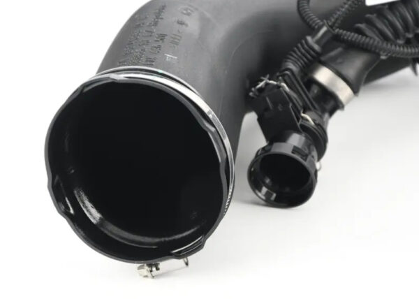 13718574784 - NEW BMW 7 F02 ENGINE AIR INTAKE HOSE 8574784 13718574784 ORIGINAL