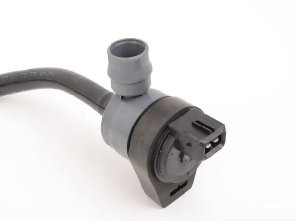 13907636153 - NEW BMW 3 SERIES F30 FUEL TANK BREATHER VALVE WITH PIPE 13907636153 7636153