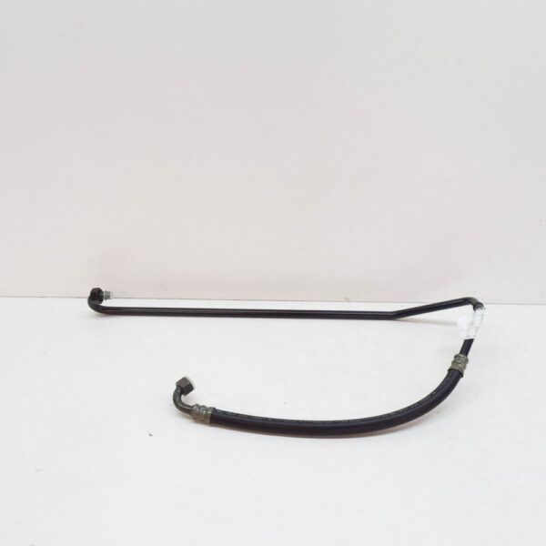 17212226232 - BMW 3 E30 Engine Oil Cooler Hose Pipe Outlet 17212226232 2226232 NEW GENUINE