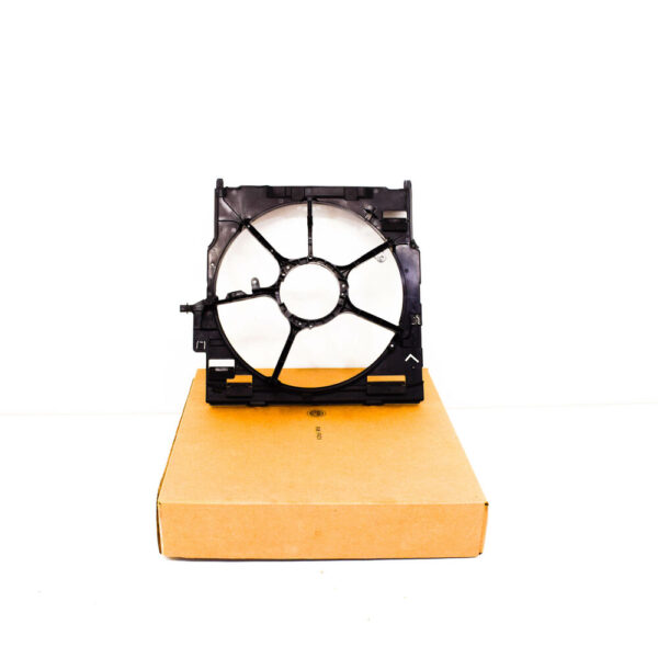 17428618245 - NEW BMW X5 F15 RADIATOR FAN SHROUD 17428618245 XDRIVE35I OEM