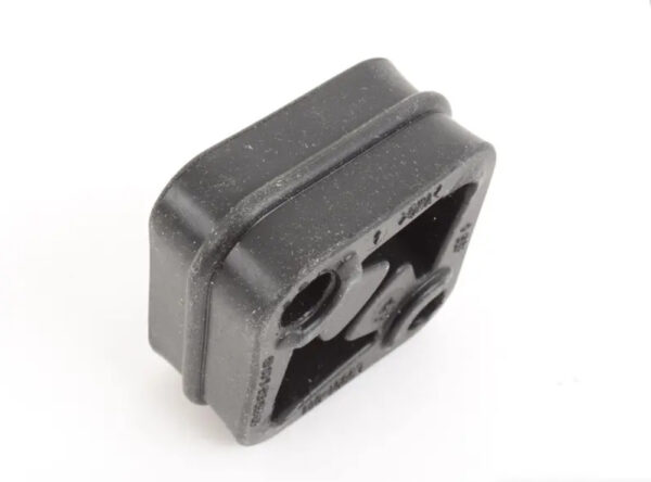 18207519253 - LAND ROVER DISCOVERY 3 L319 Engine Outlet Valve 4646004 NEW REAL