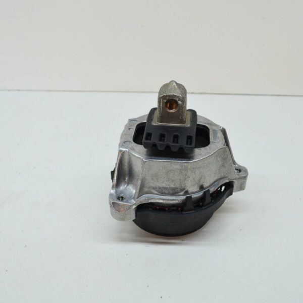 22116866155 - NEW BMW 7 G11 G12 LEFT ENGINE MOUNT 22116866155 6866155 ORIGINAL