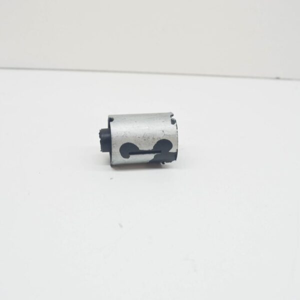 25111222015 - BMW E31 E36 E38 E39 E46 E60 E61 Bushing Mount Stand 1222015 25111222015 NEW