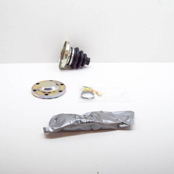 33219067899 - BMW 5 E34 CV Boots for Rear Drive Shaft 33219067899 NEW