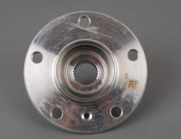 33416867262 - NEW BMW 3 F30, F80 REAR WHEEL HUB 6867262 33416867262 ORIGINAL