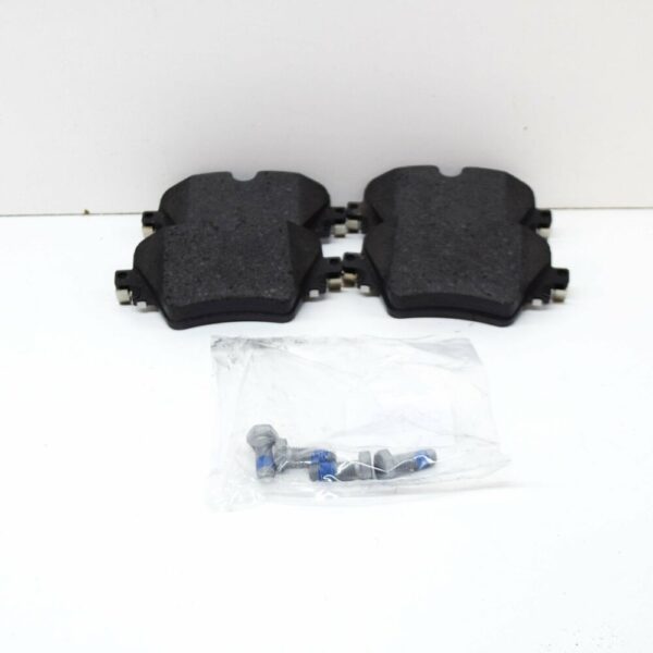 34106884492 - NEW OEM BMW 5 G30 FRONT BRAKE PADS SET 34106884492 6884492 GENUINE