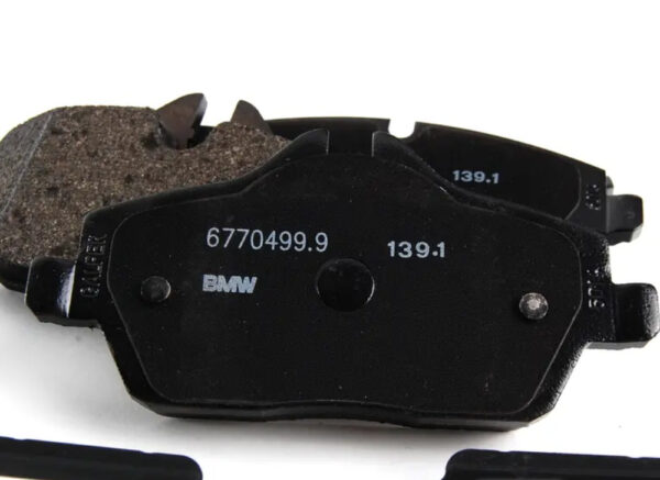 34116772892 - NEW OEM MINI COOPER R56 FRONT BRAKE PADS SET 34116772892 6772892 GENUINE