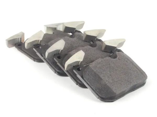 34116878876 - NEW BMW 3 F30 FRONT BRAKE PADS SET 34116878876 6878876 OEM