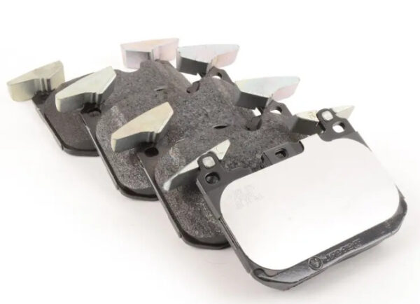 34116878876 - NEW BMW 3 F30 FRONT BRAKE PADS SET 34116878876 6878876 OEM
