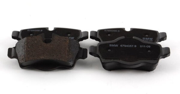 34216794059 - MINI CLUBMAN R55 rear brake lining 34216794059 6794059 NEW REAL