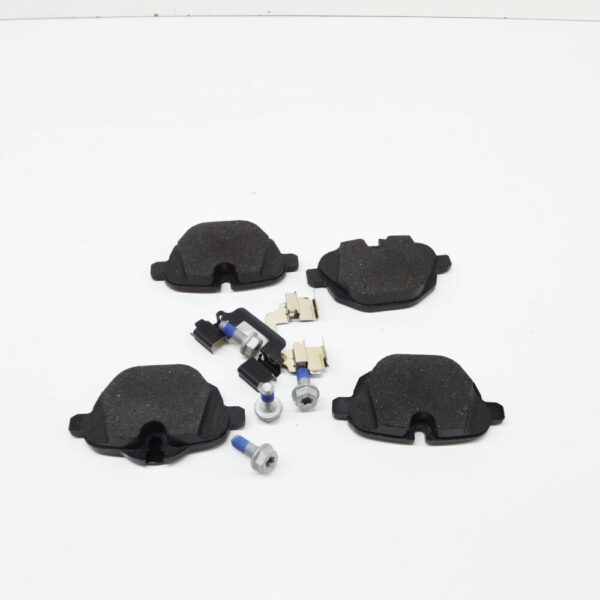 34216885451 - BMW 5 G30  Rear Brake Pads  34216885451 6885451 NEW GENUINE