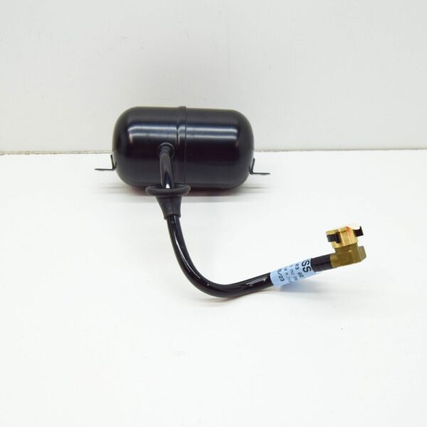 37126752288 - BMW 5 E39 Right Air Reservoir With Pipe 6752288 37126752288 NEW GENUINE