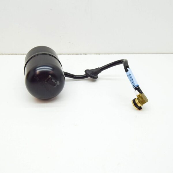 37126752288 - BMW 5 E39 Right Air Reservoir With Pipe 6752288 37126752288 NEW GENUINE