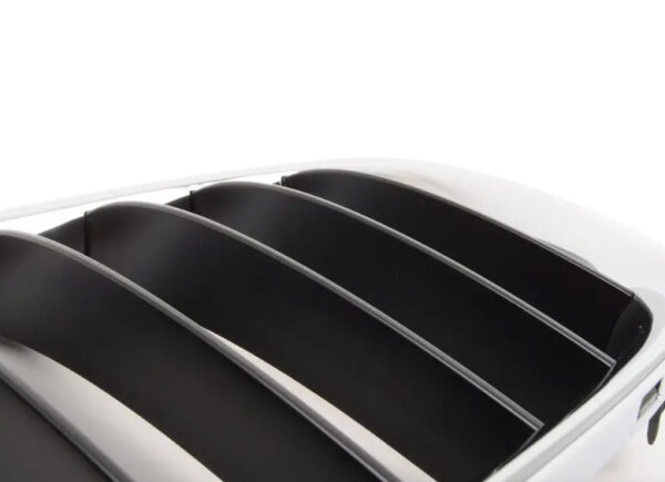 51112993305 - NEW OEM BMW X1 E84 FRONT RADIATOR LEFT GRILL 51112993305 2993305 GENUINE