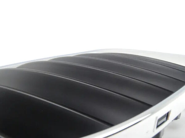 51112993306 - New Genuine BMW X1 E84 09 - 15 Front Right Kidney Grille 2993306 OEM