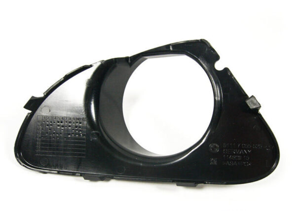 51117008820 - NEW BMW E63 E64 FRONT BUMPER BLACK TRIM COVERS PAIR LOWER CENTRE GENUINE