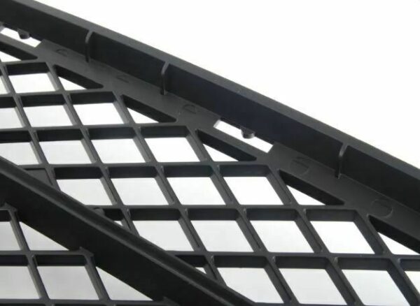 51117134074 - New Genuine BMW 3-Series E90 E91 04-08 Front Bumper Lower Grill Set Of Three OEM