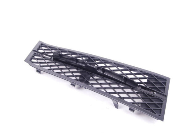 51117200698 - BMW 5 F10 F11 FRONT BUMPER LOWER OPEN GRILL RIGHT SIDE 7200698 11-12