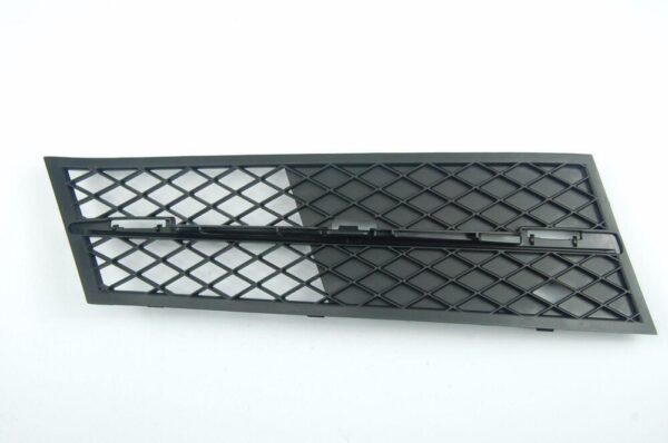 51117200700 - BMW F10 Partially Closed Front Bumper Right Grille 51117200700