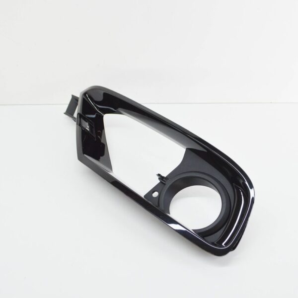 51117279702 - BMW 3 F30 radiator grille lower right fog lights 51117279702 7279702 2014