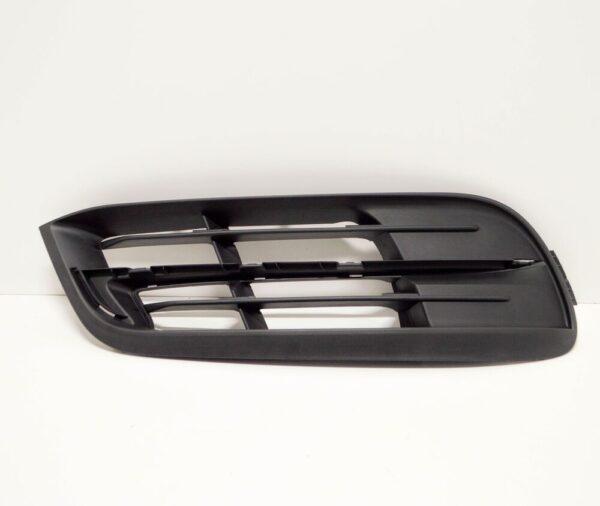 51117331728 - BMW 5 F10 front bumper right air intake 51117331728 2015 mint condition