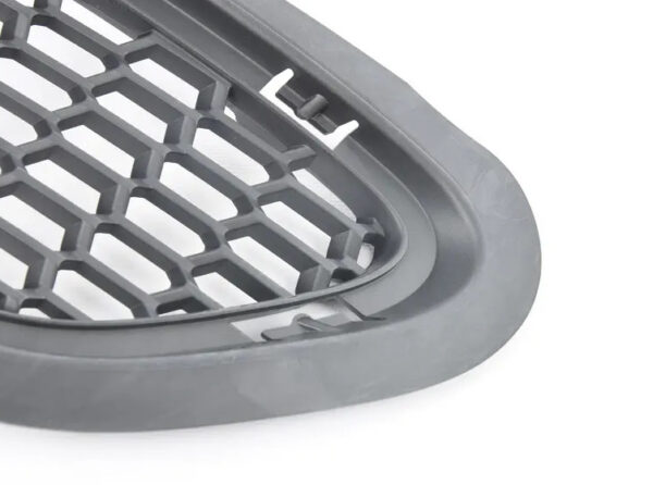 51118038092 - NEW OEM BMW Z4 ROADSTER E89 FRONT BUMPER M RIGHT GRILLE 51118038092 GENUINE