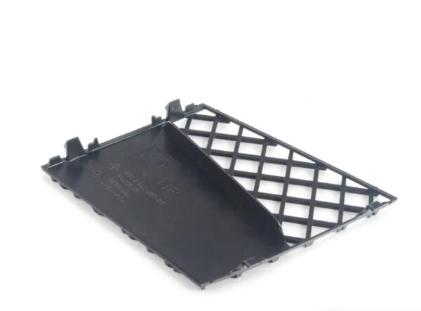 51118042007 - NEW BMW E60 E61 LCI SEDAN FRONT PARTIAL OPEN GRILL OUTLET 8042007